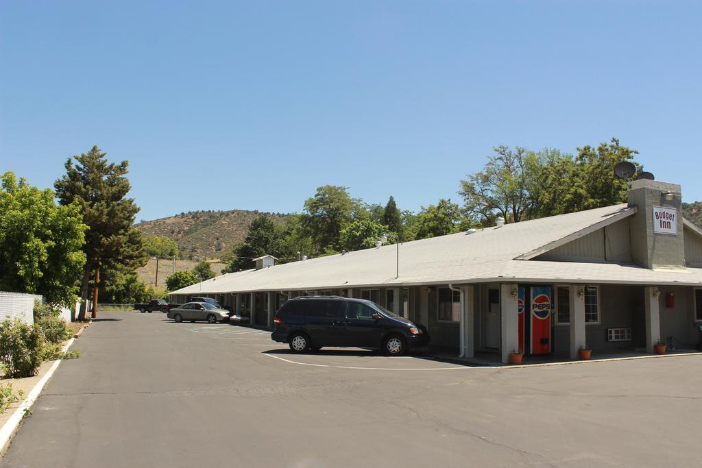 Motel Budget -yreka